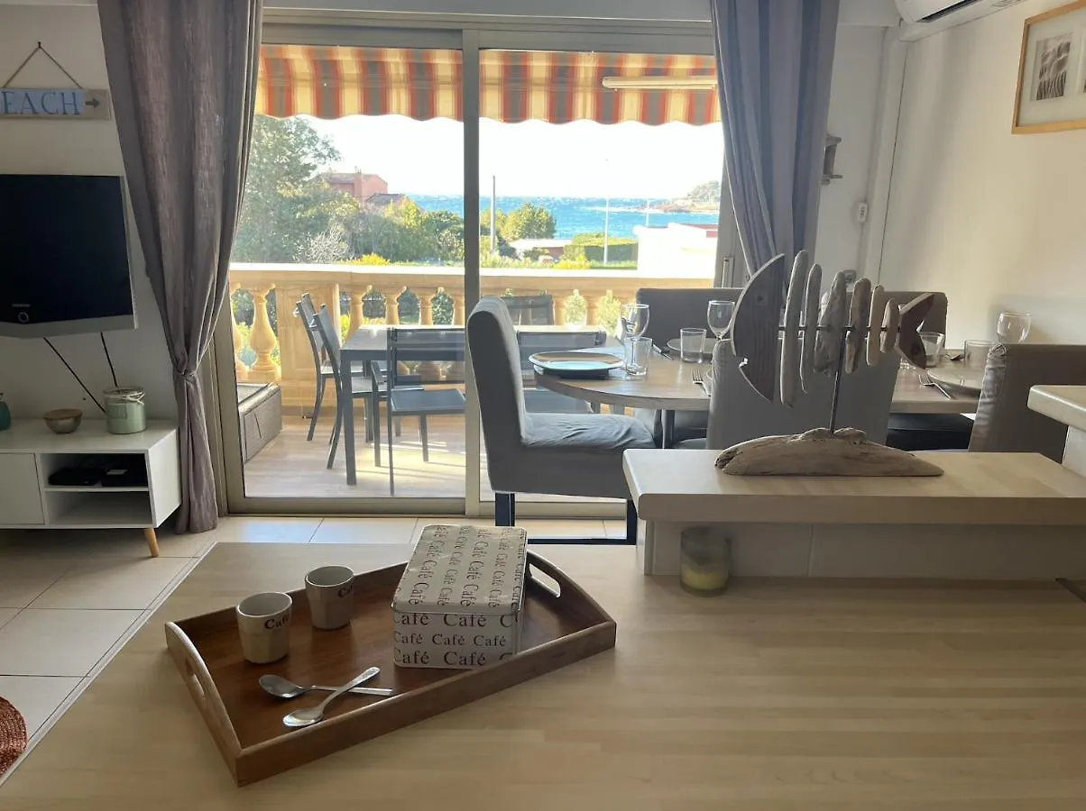 Appartement Face A La Plage Saint-Raphaël